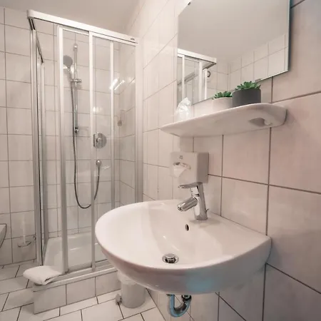 Airport Lounge Bed & Breakfast Dusseldorf