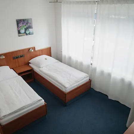 Airport Lounge Bed & Breakfast Dusseldorf