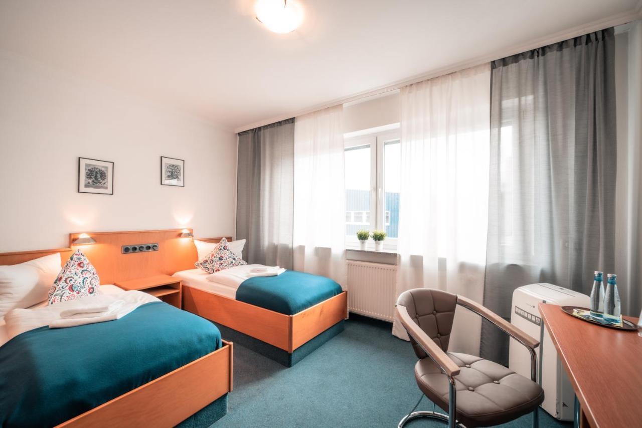 Airport Lounge Bed & Breakfast 3*