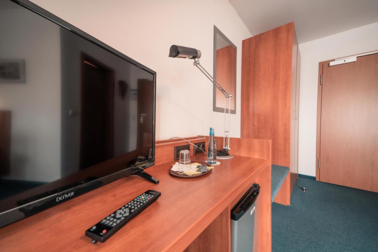 Airport Lounge Bed & Breakfast