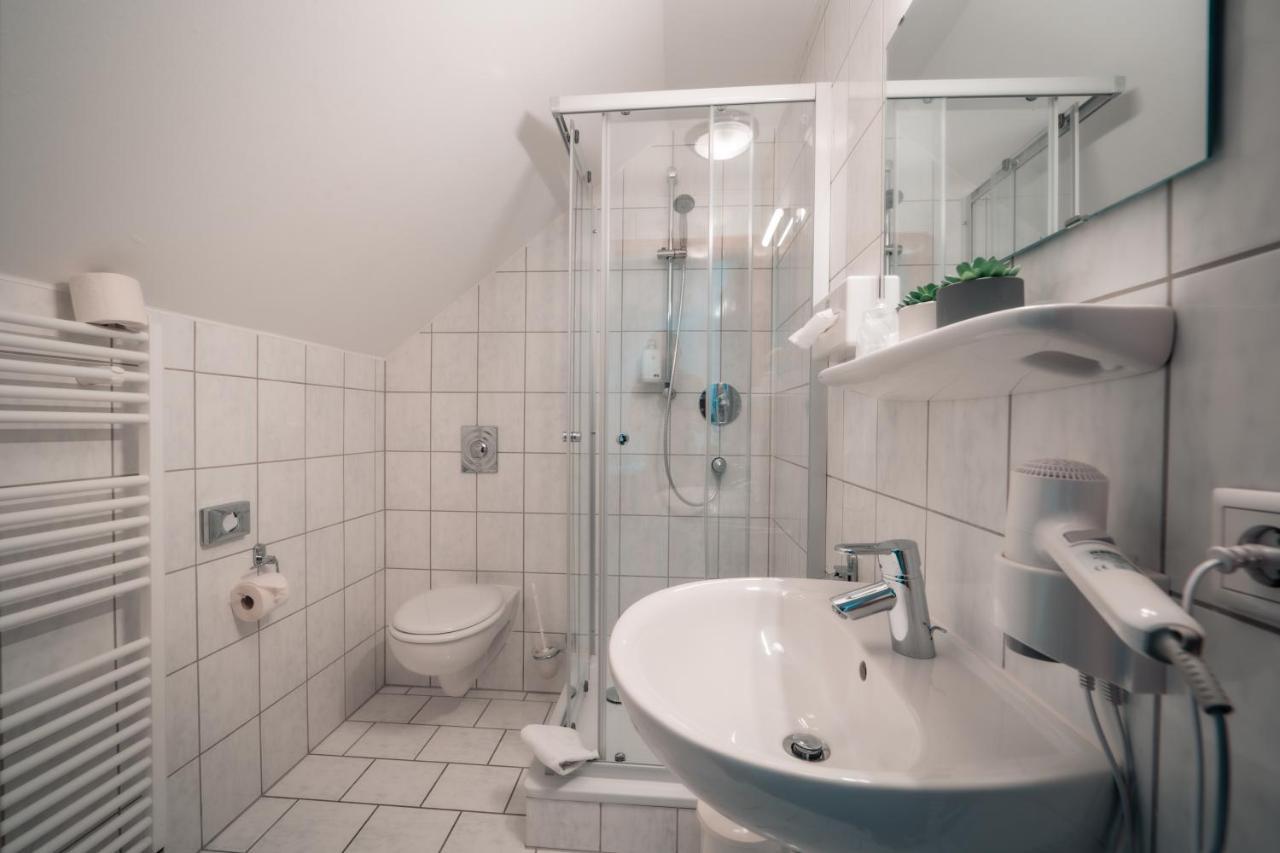 Frühstückspension Airport Lounge 3*